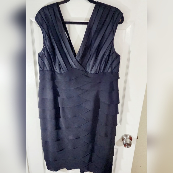 ADRIANNA PAPELL RUFFLED DRESS SIZE 16W black - Picture 2 of 5